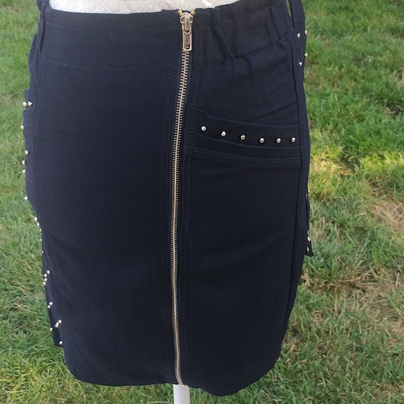 Maje Navy blue skirt with stud and attached belt - Picture 7 of 9